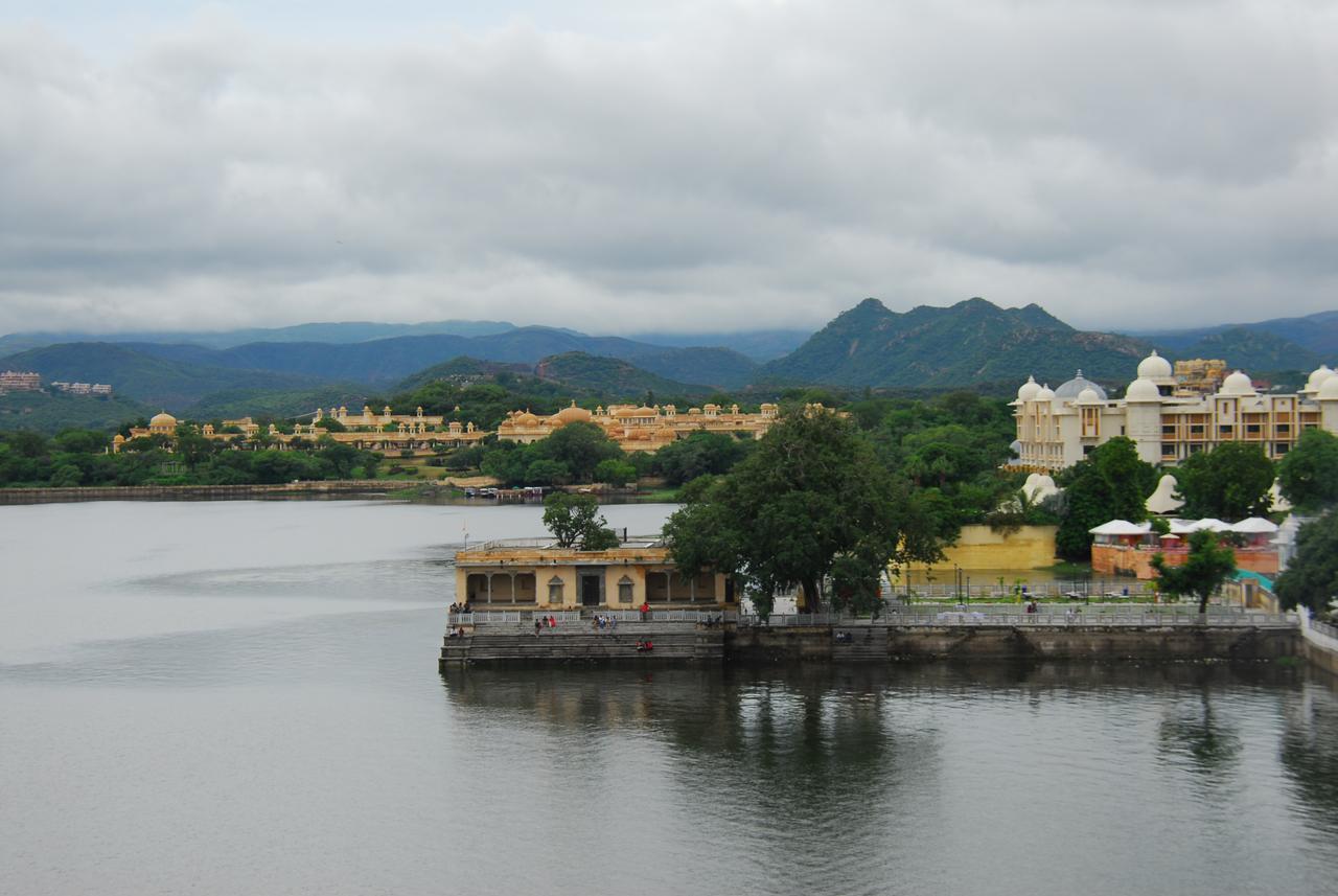 The Shaharkot By The Lake Hotel Udaipur Kültér fotó