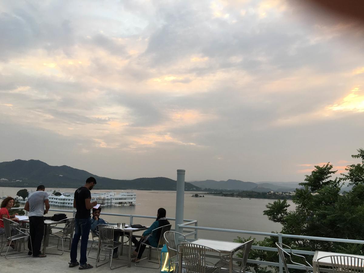 The Shaharkot By The Lake Hotel Udaipur Kültér fotó