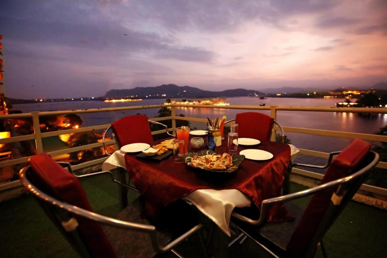 The Shaharkot By The Lake Hotel Udaipur Kültér fotó